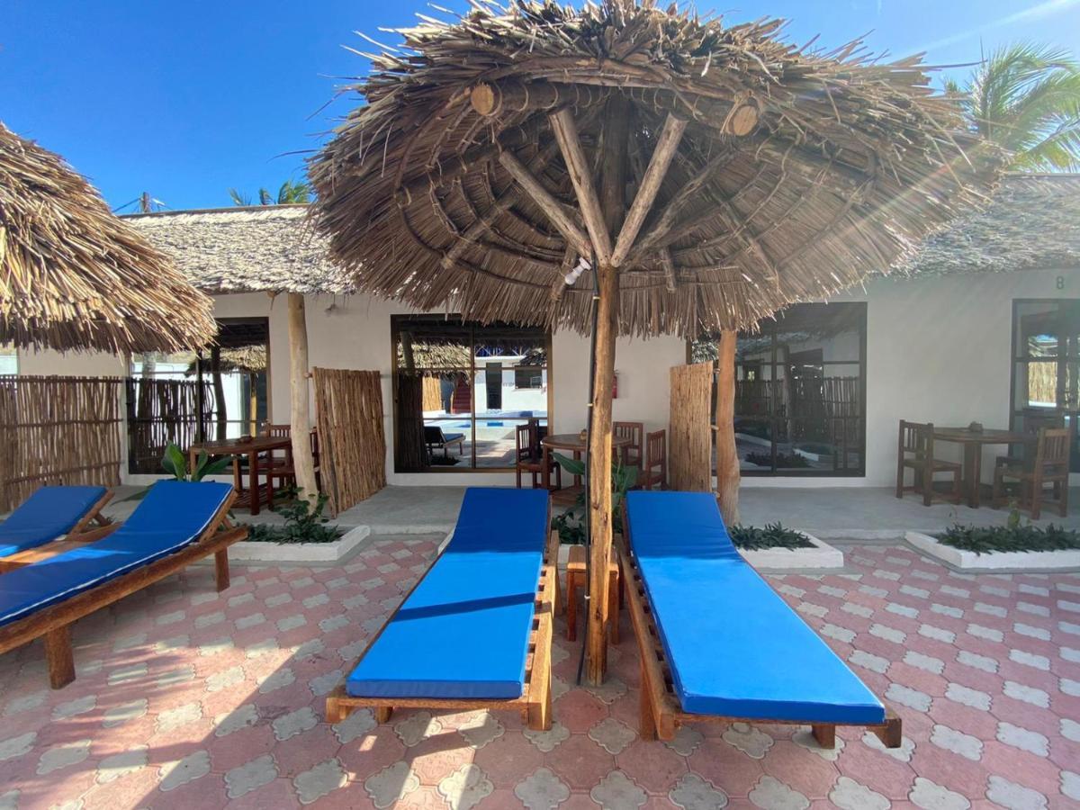 Amani Hotel Падже Экстерьер фото